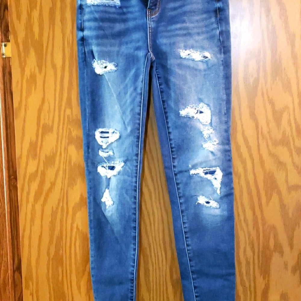 AE Jean's